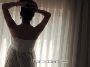 ForbiddenKiss_