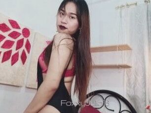 FoxxyJulia18