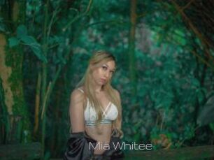 Mia_Whitee