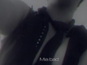 Mia_bad