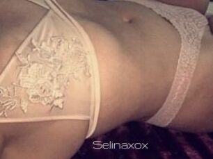 Selinaxox