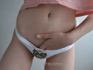 Tris_kiss